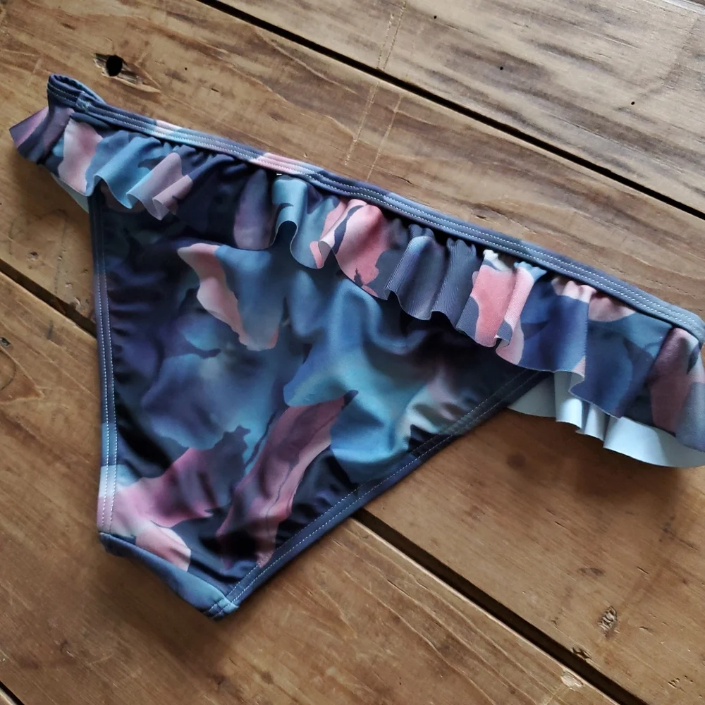 Insight Women's Ruffle Watercolor Print Bikini Size 6